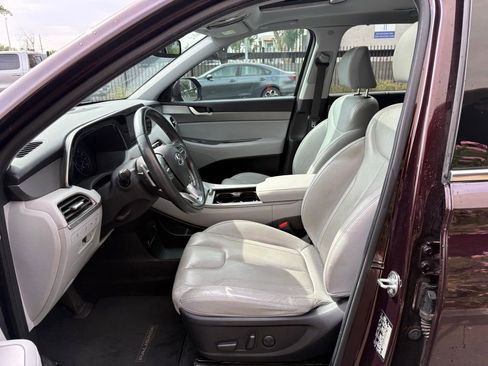 Used 2022 Hyundai Palisade SEL w/ Premium Package image 9