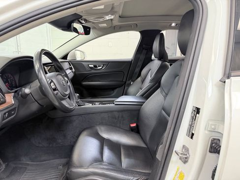Used 2021 Volvo S60 T6 Momentum w/ Premium Package AWD/4WD image 14