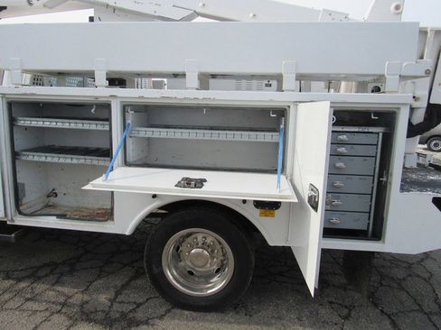 Used 2017 Ford F550 4x4 Regular Cab Super Duty image 28