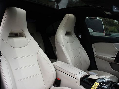 Used 2020 Mercedes-Benz CLA 250 image 19