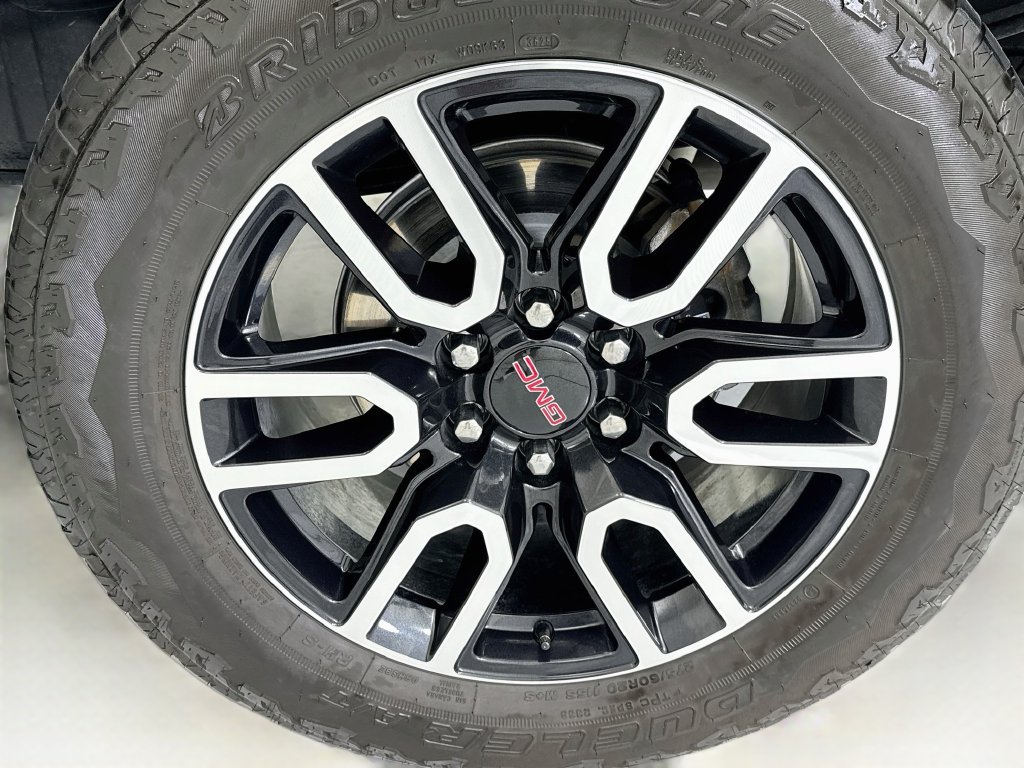 Used 2026 GMC Sierra 1500 AT4 w/ Technology Package AWD/4WD image 30
