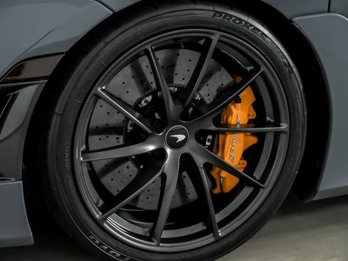 Used 2023 McLaren 720S Spider RWD image 19