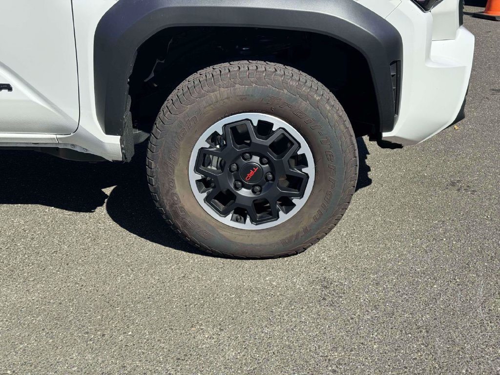 Used 2026 Toyota Tacoma TRD Off-Road AWD/4WD image 9