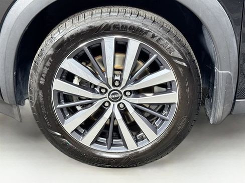 Certified 2022 Nissan Pathfinder Platinum w/ Cargo Package image 34