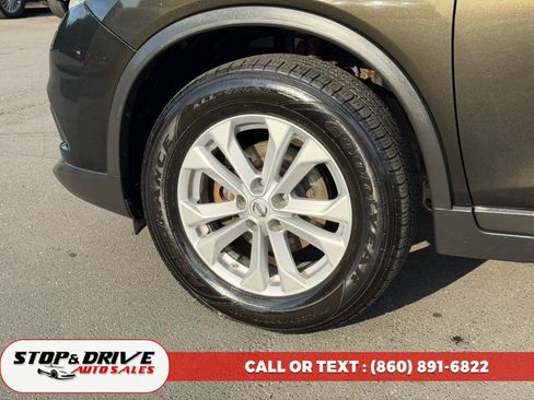 Used 2015 Nissan Rogue SV w/ SV Premium Package AWD/4WD image 9