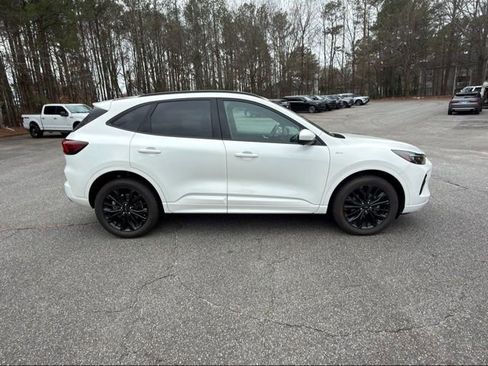 Used 2023 Ford Escape ST-Line Elite image 6