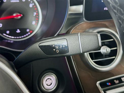 Used 2021 Mercedes-Benz GLC 300 GLC 300 w/ Premium Package image 16