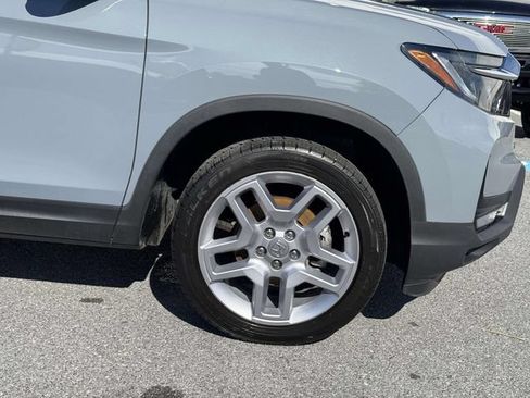 Used 2025 Honda Passport EX-L image 9