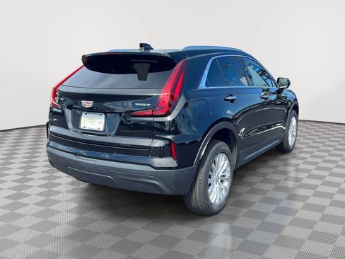 Used 2024 Cadillac XT4 Luxury w/ Cold Weather Package AWD/4WD image 5