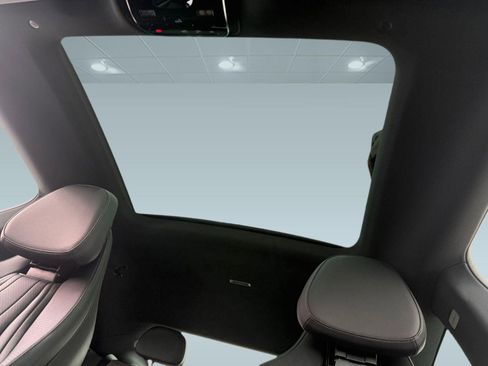 New 2026 Mercedes-Benz CLE 300 4MATIC Coupe image 13