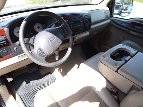Used 2005 Ford F250 Lariat AWD/4WD image 12