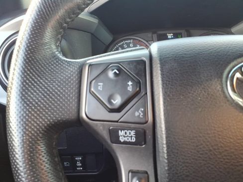 Used 2023 Toyota Tacoma TRD Off-Road AWD/4WD image 18