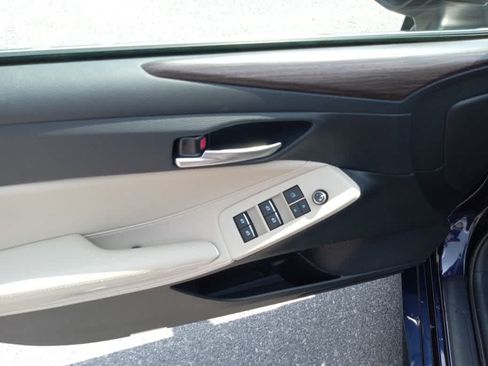Used 2021 Toyota Avalon XLE FWD image 13