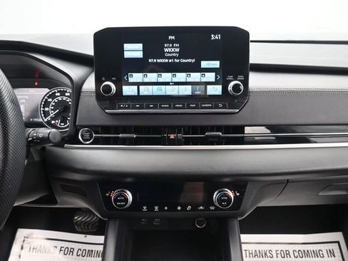 Used 2023 Mitsubishi Outlander SE AWD/4WD image 20