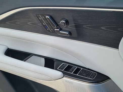 Used 2024 Cadillac Lyriq Sport AWD/4WD image 21