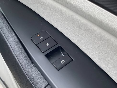 New 2026 Kia Sportage EX FWD image 25