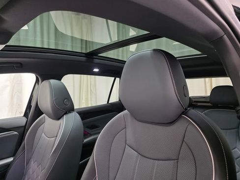 New 2025 Volkswagen Tiguan SEL R-Line image 24