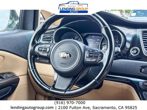 Used 2015 Kia Sedona EX w/ EX Premium Plus Package FWD image 14