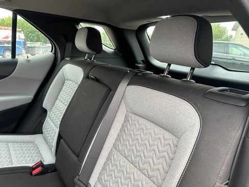 Used 2022 Chevrolet Equinox LS AWD/4WD image 23