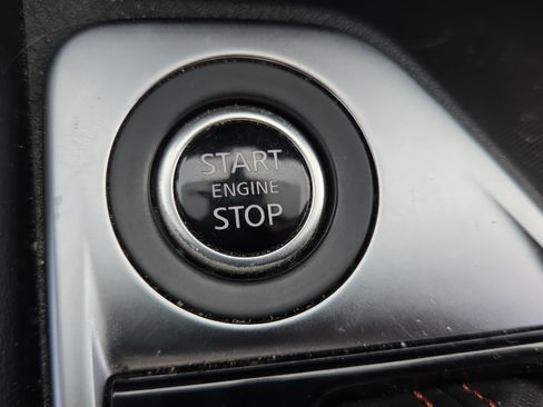 Used 2022 Nissan Sentra SR w/ SR Premium Package FWD image 22