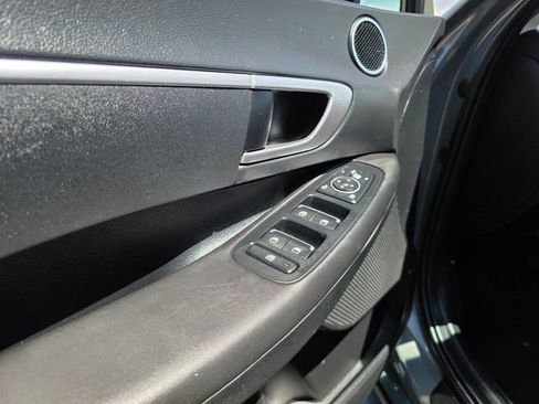 Used 2023 Hyundai Sonata SE w/ Preferred Accessory Package FWD image 36
