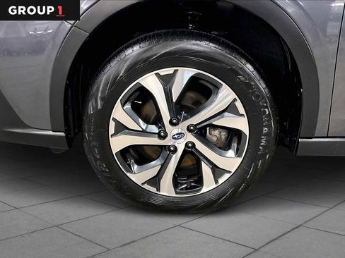 Certified 2022 Subaru Outback Limited image 10