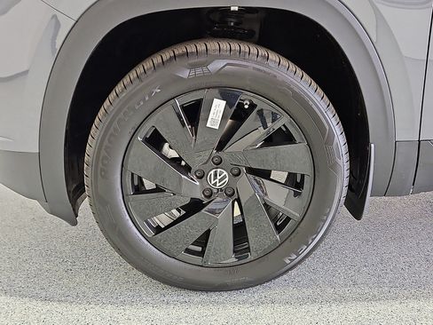 New 2026 Volkswagen Atlas SE FWD image 6