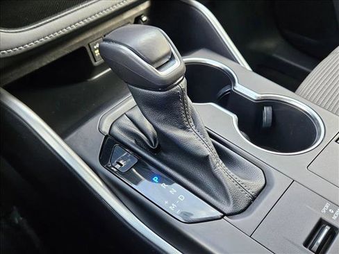 Used 2023 Toyota Highlander LE image 12