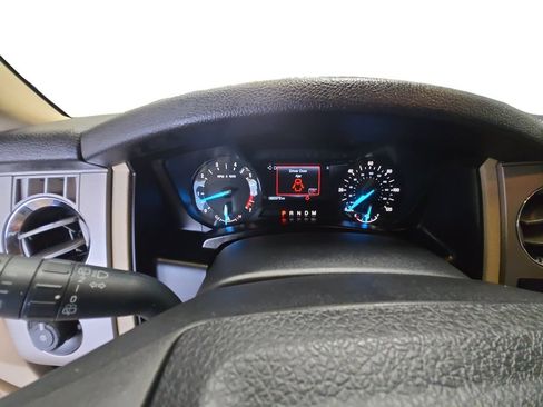 Used 2015 Ford Expedition XLT AWD/4WD image 20