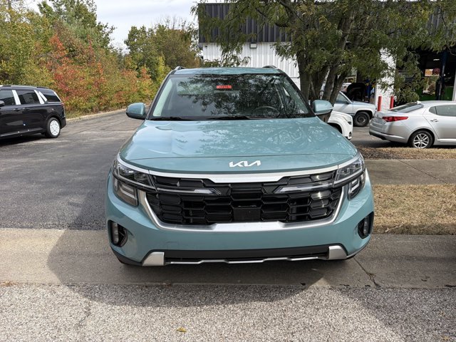 Certified 2024 Kia Seltos SX w/ SX Sunroof Package AWD/4WD image 3