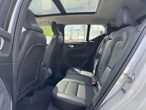 Certified 2025 Volvo XC40 B5 Plus AWD/4WD image 12