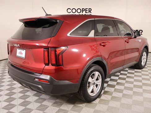 Used 2023 Kia Sorento LX FWD image 20