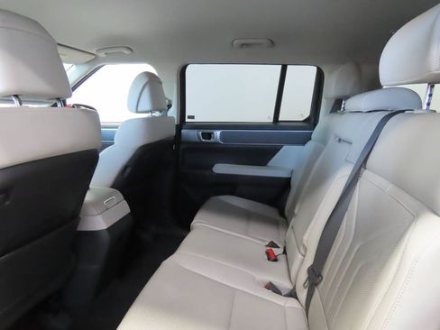 Used 2024 Hyundai Santa Fe SEL FWD image 15