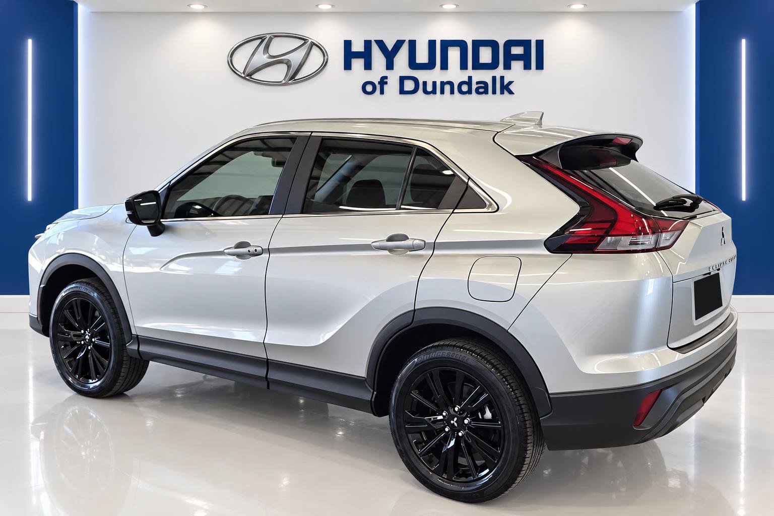 Used 2025 Mitsubishi Eclipse Cross AWD image 2