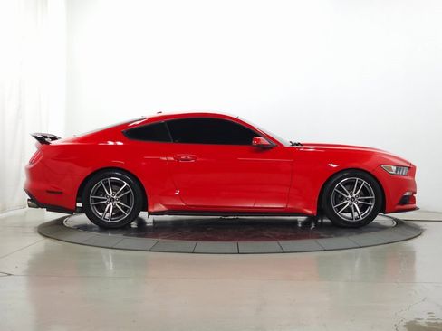 Used 2016 Ford Mustang Premium image 13