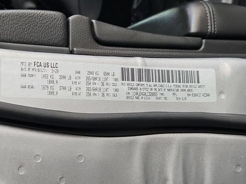 Used 2020 Jeep Grand Cherokee Laredo w/ Laredo X Package RWD image 32