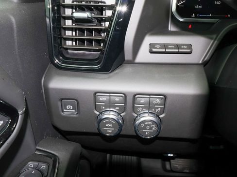 New 2026 GMC Sierra 2500 AT4X w/ LPO, Black Badging Package AWD/4WD image 27