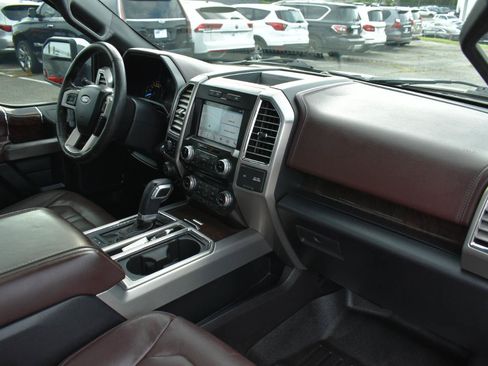 Used 2016 Ford F150 Platinum w/ Equipment Group 701A Luxury AWD/4WD image 12