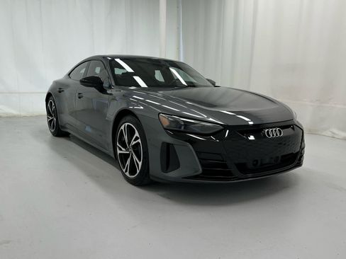 Used 2022 Audi e-tron GT Prestige w/ Prestige Package AWD/4WD image 2