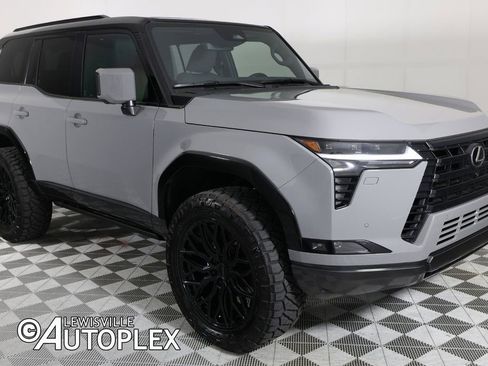 Used 2025 Lexus GX 550 w/ Cold Area Package image 3