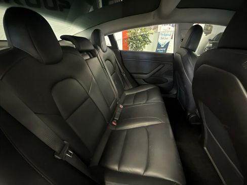 Used 2019 Tesla Model 3 Long Range RWD image 23