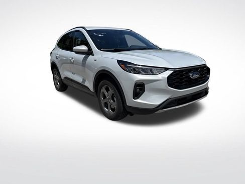 Used 2025 Ford Escape ST-Line Select AWD/4WD image 2
