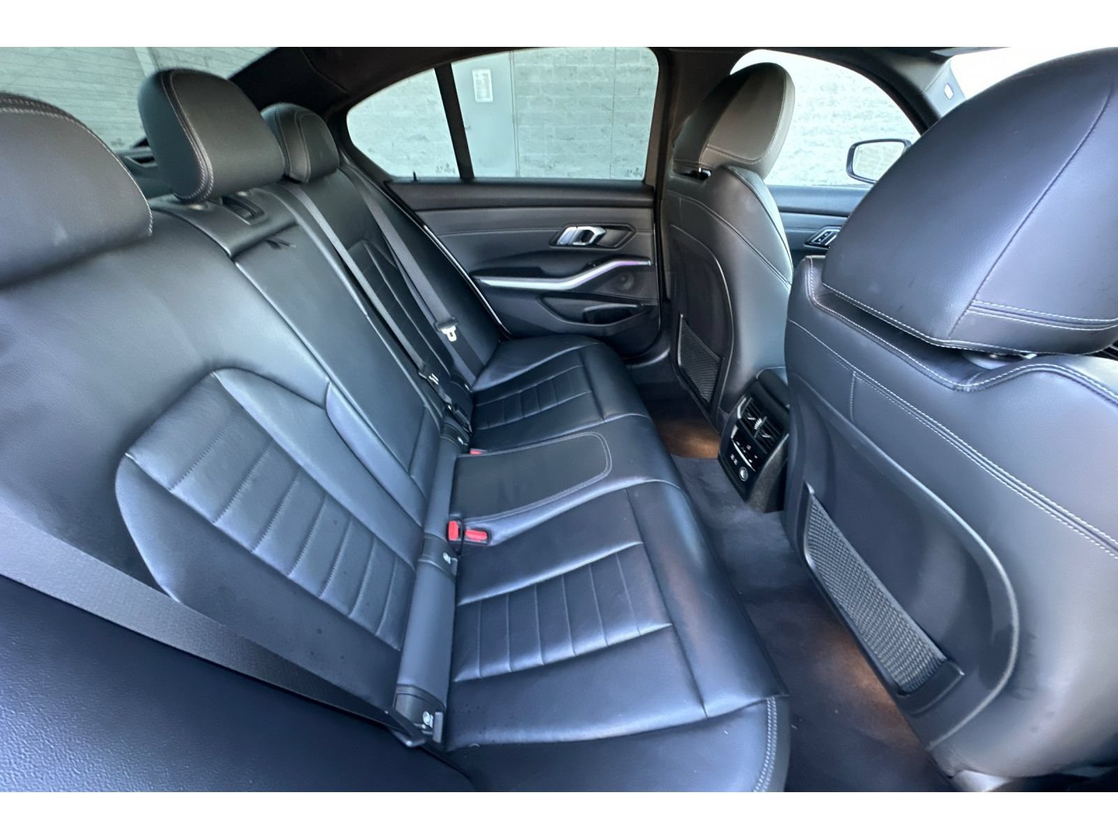 Used 2019 BMW 330i Sedan w/ Premium Package RWD image 17