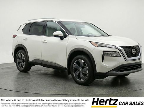 Used 2025 Nissan Rogue SV AWD/4WD image 1