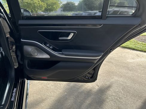 Certified 2023 Mercedes-Benz S 580 4MATIC Sedan w/ AMG Line image 41