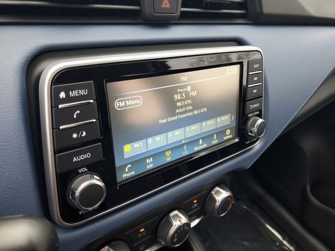 Used 2025 Nissan Versa SV w/ Trunk Package FWD image 25