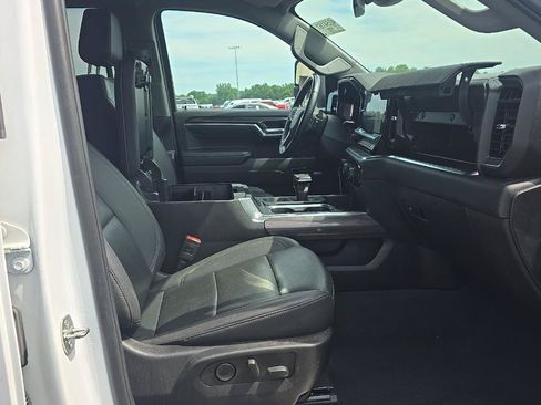 Used 2024 Chevrolet Silverado 1500 LTZ AWD/4WD image 13