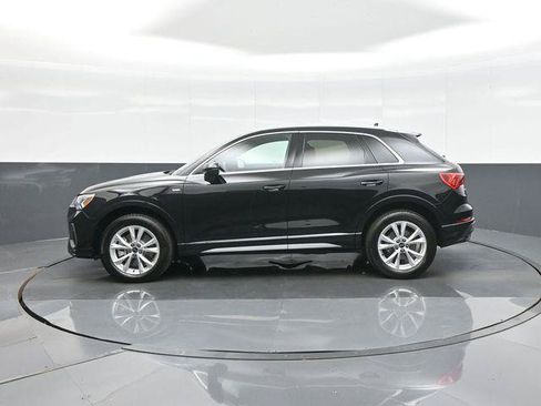 Used 2025 Audi Q3 2.0T Premium w/ Convenience Package AWD/4WD image 4