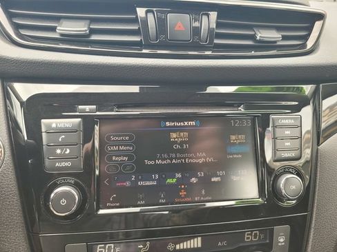 Used 2022 Nissan Rogue Sport SV w/ Technology Package AWD/4WD image 23