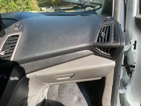 Used 2020 Ford Transit Connect XL image 29